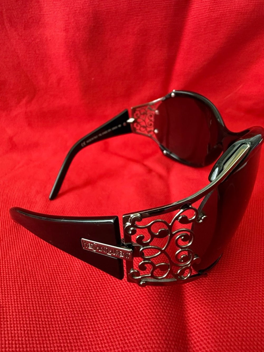 YSL Vintage Women’s Black Oversized Sunglasses - Picture 7 of 10
